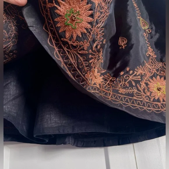 S Coldwater Creek Soft Romance Maxi Skirt STUNNING Embroidered Black Coral - Picture 5 of 8